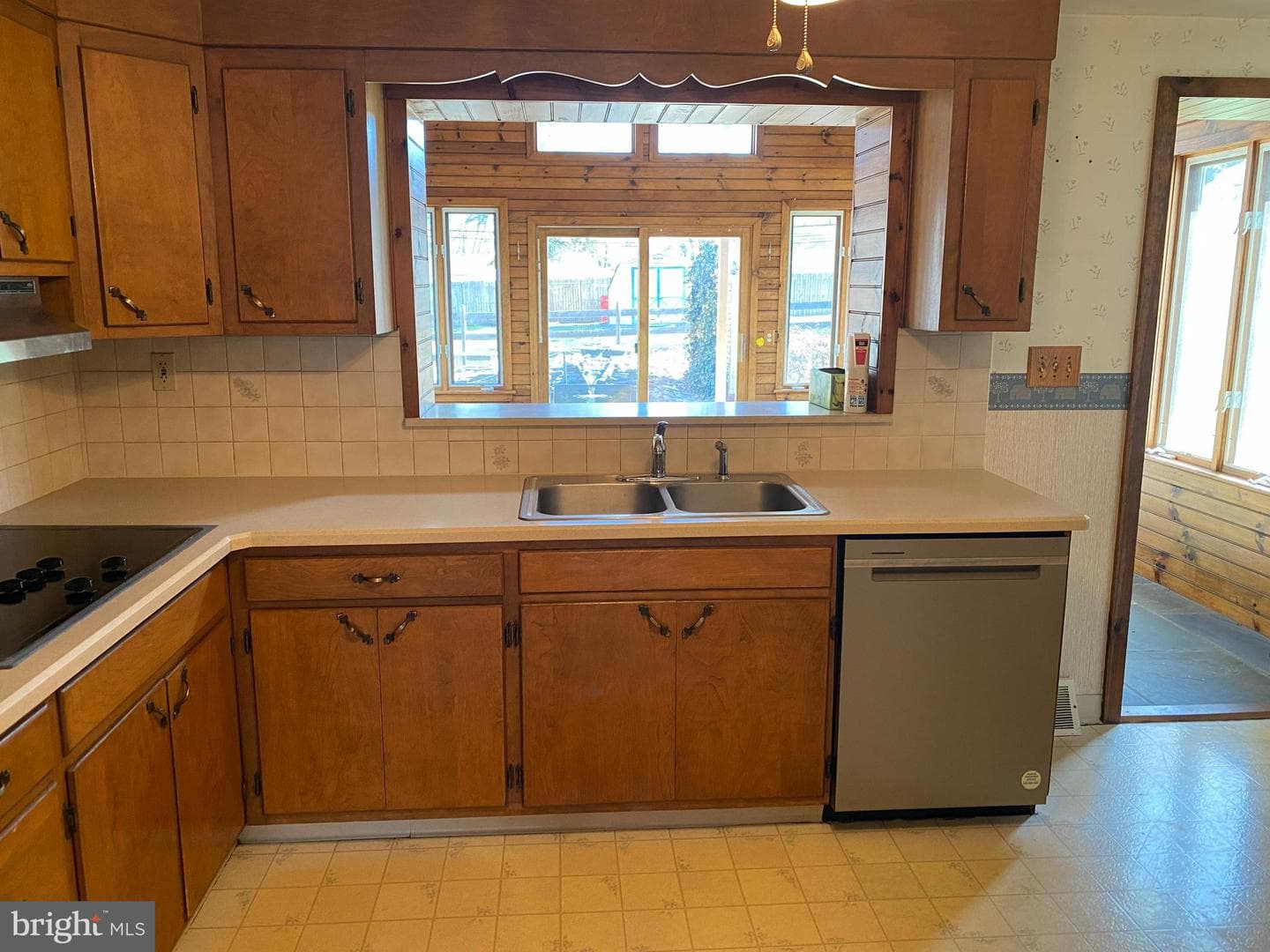1022 Sparrow Road photo 8