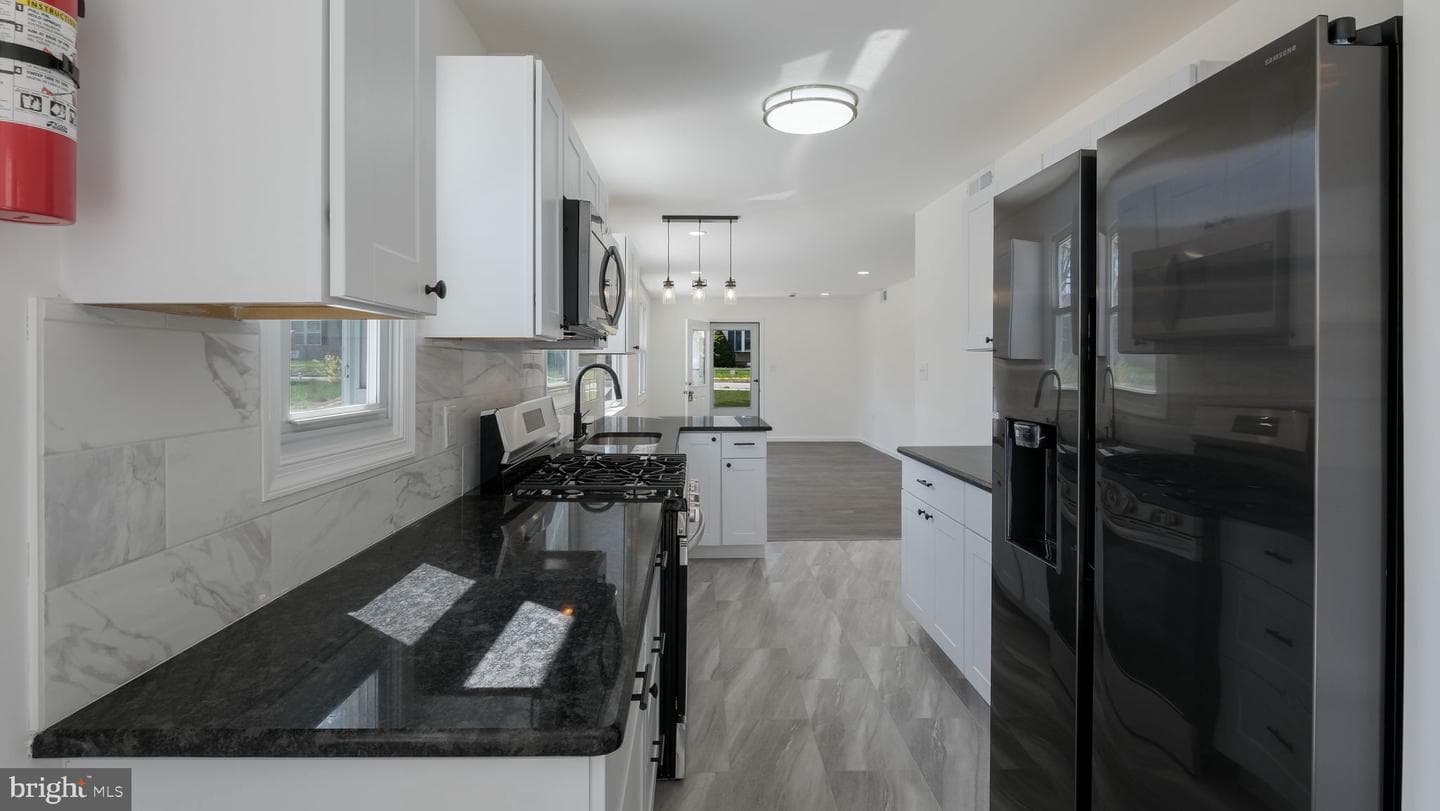 2633 Barnes Avenue photo 11