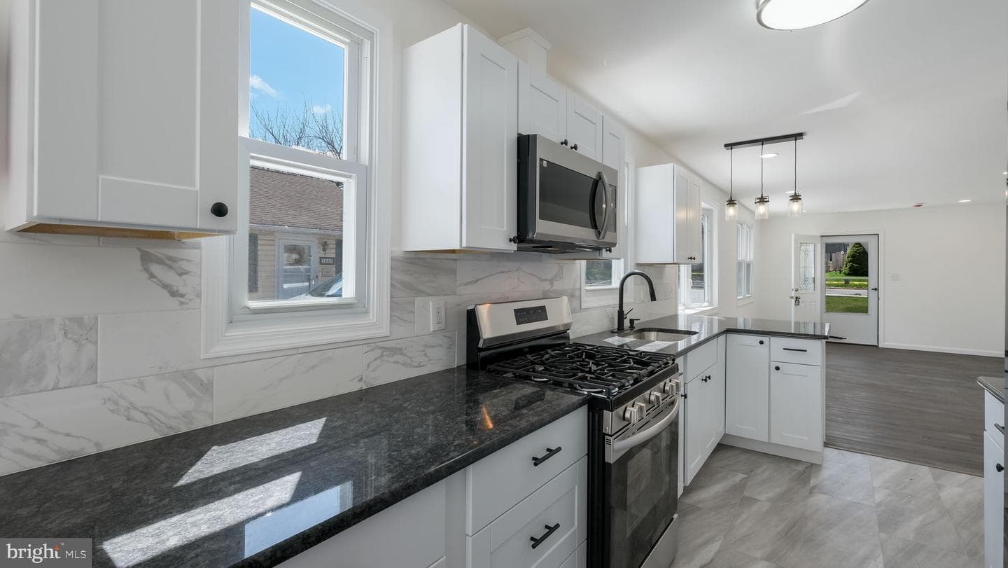 2633 Barnes Avenue photo 12