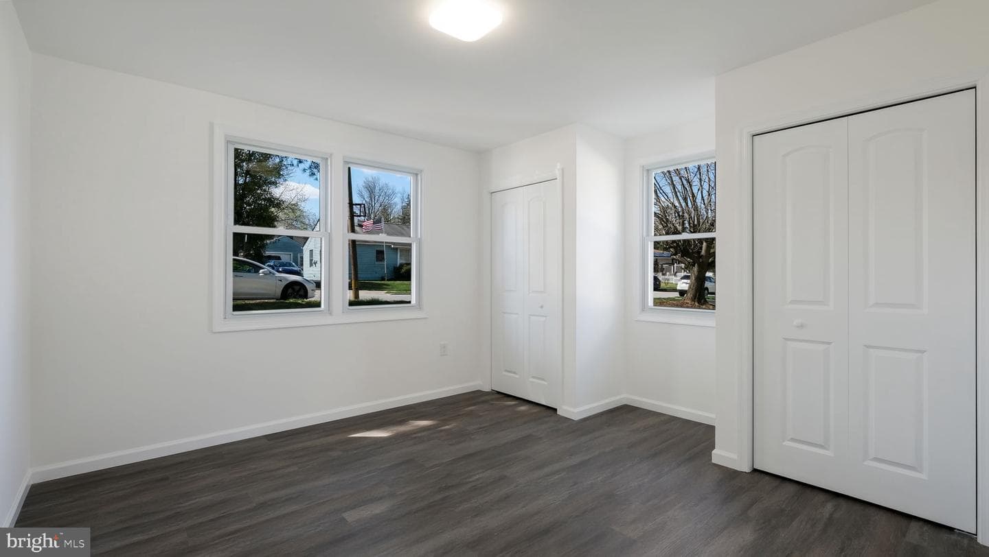 2633 Barnes Avenue photo 13