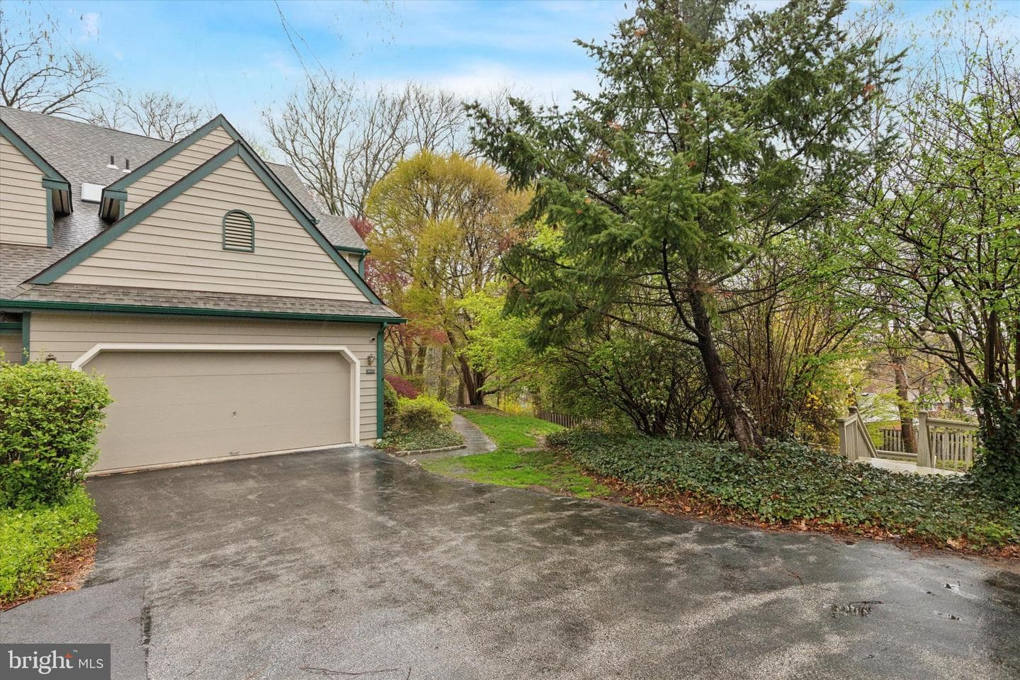 405 Glen Arbor Court photo 3