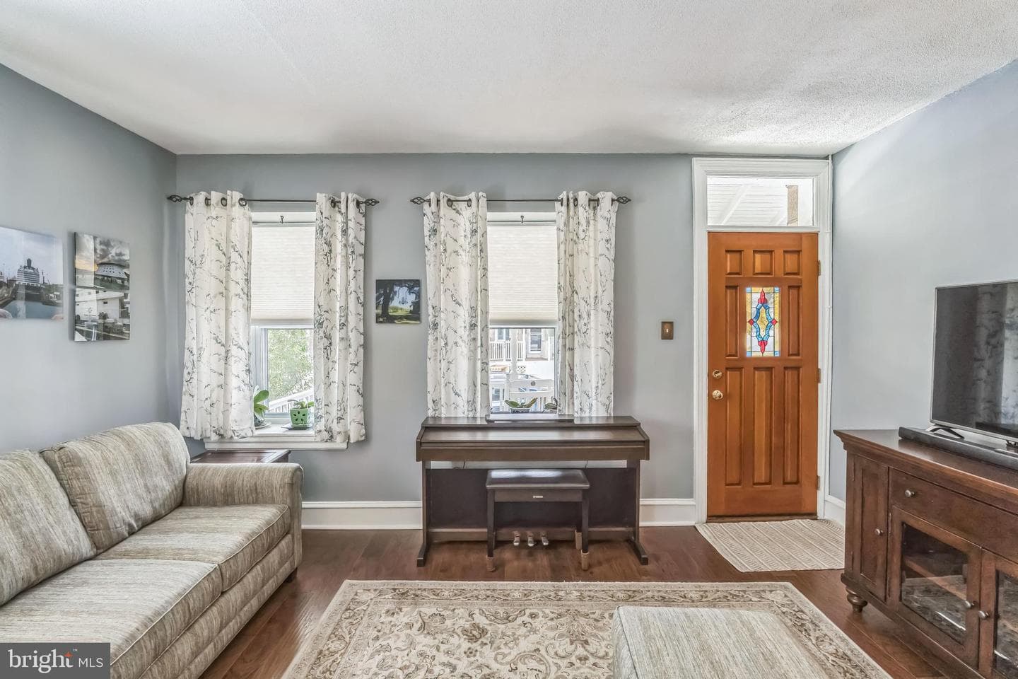 435 Renfrew Avenue photo 5