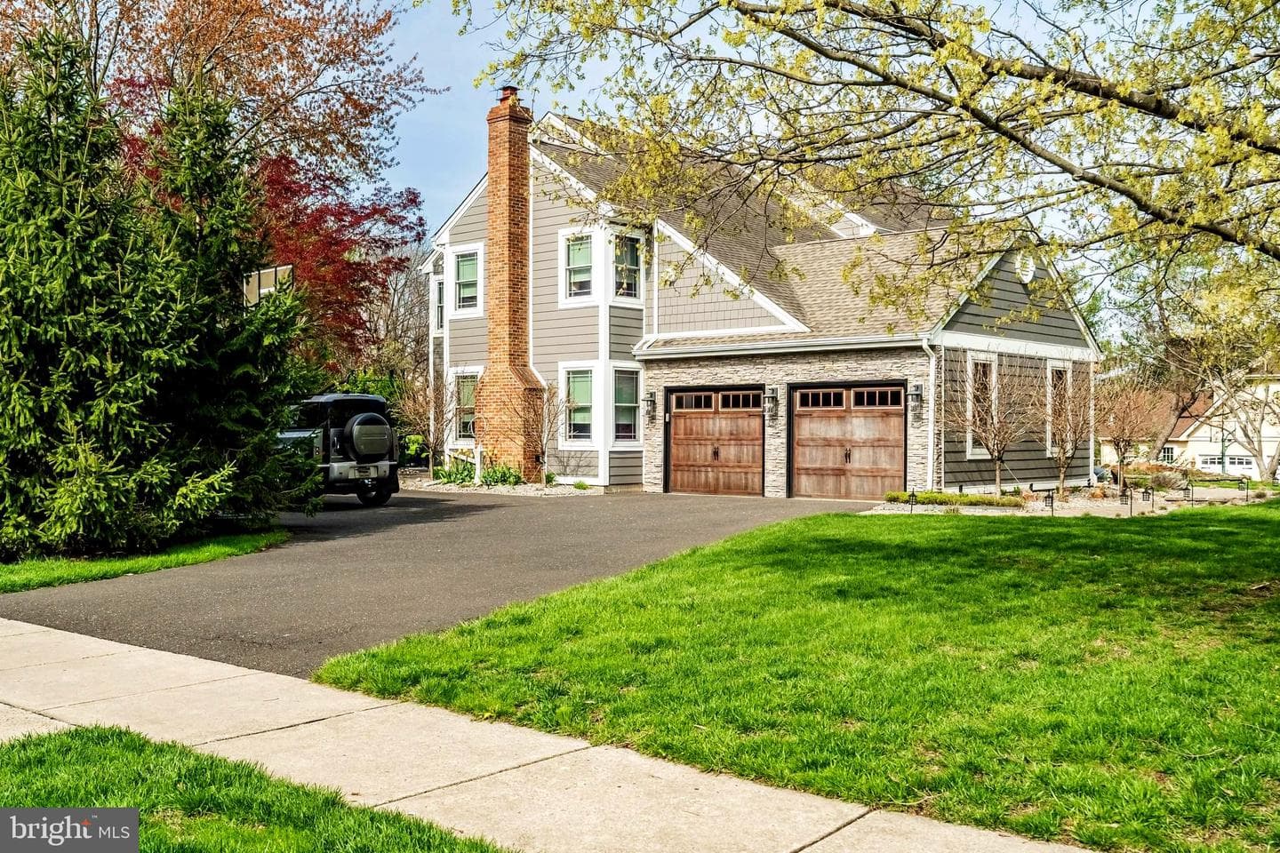 290 Ridings Way photo 3