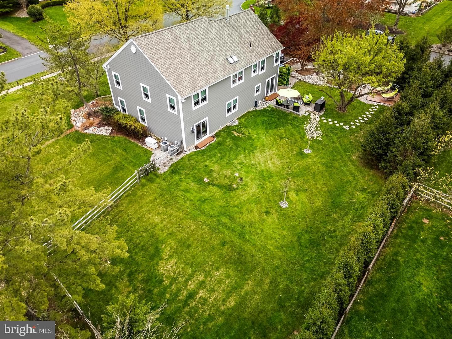290 Ridings Way photo 4