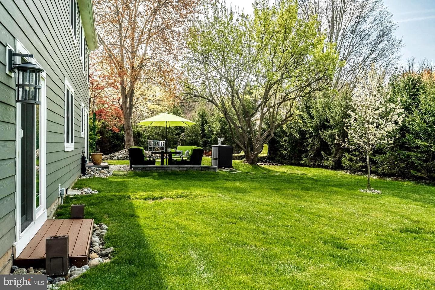 290 Ridings Way photo 8