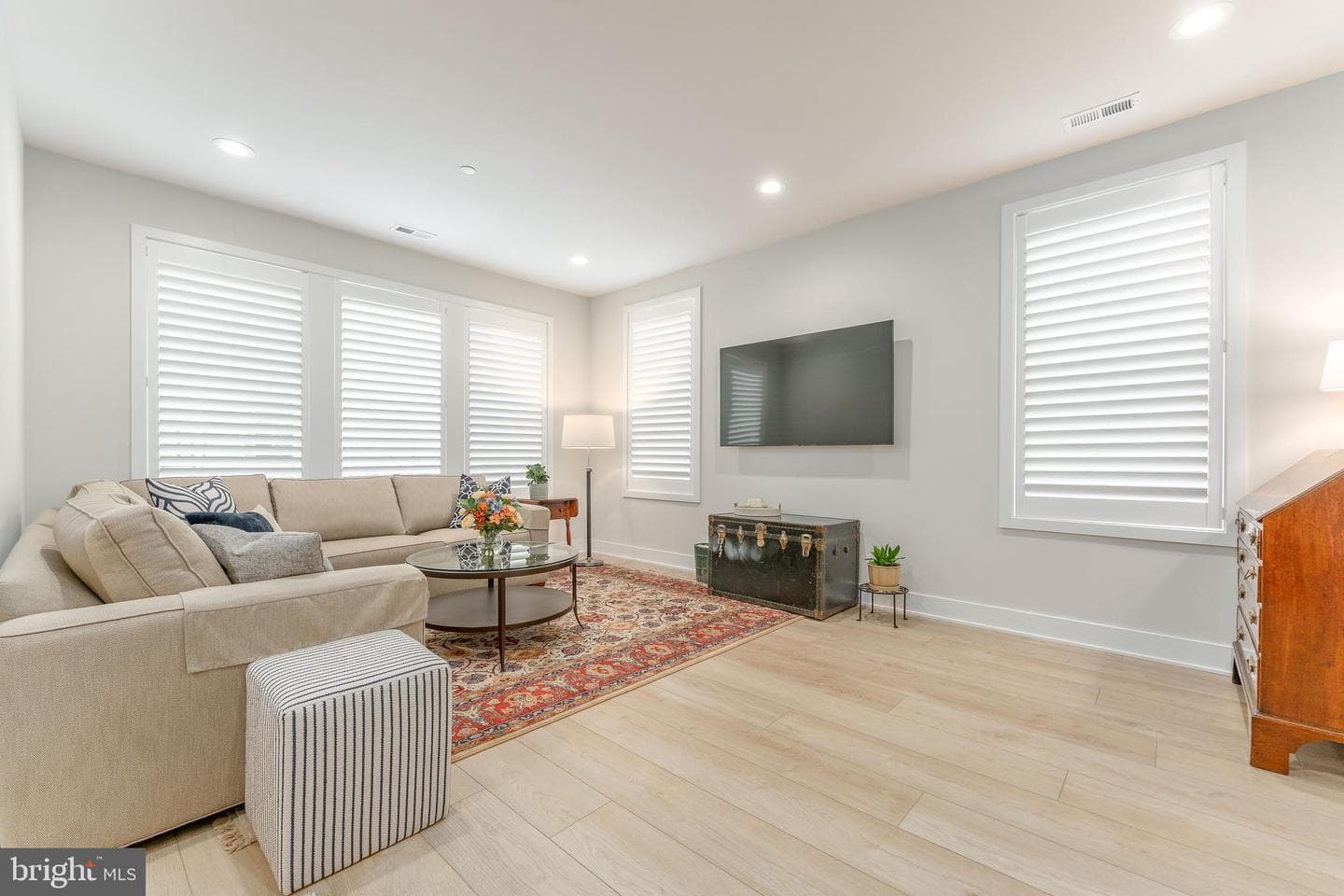 913 Laurens Alley photo 12