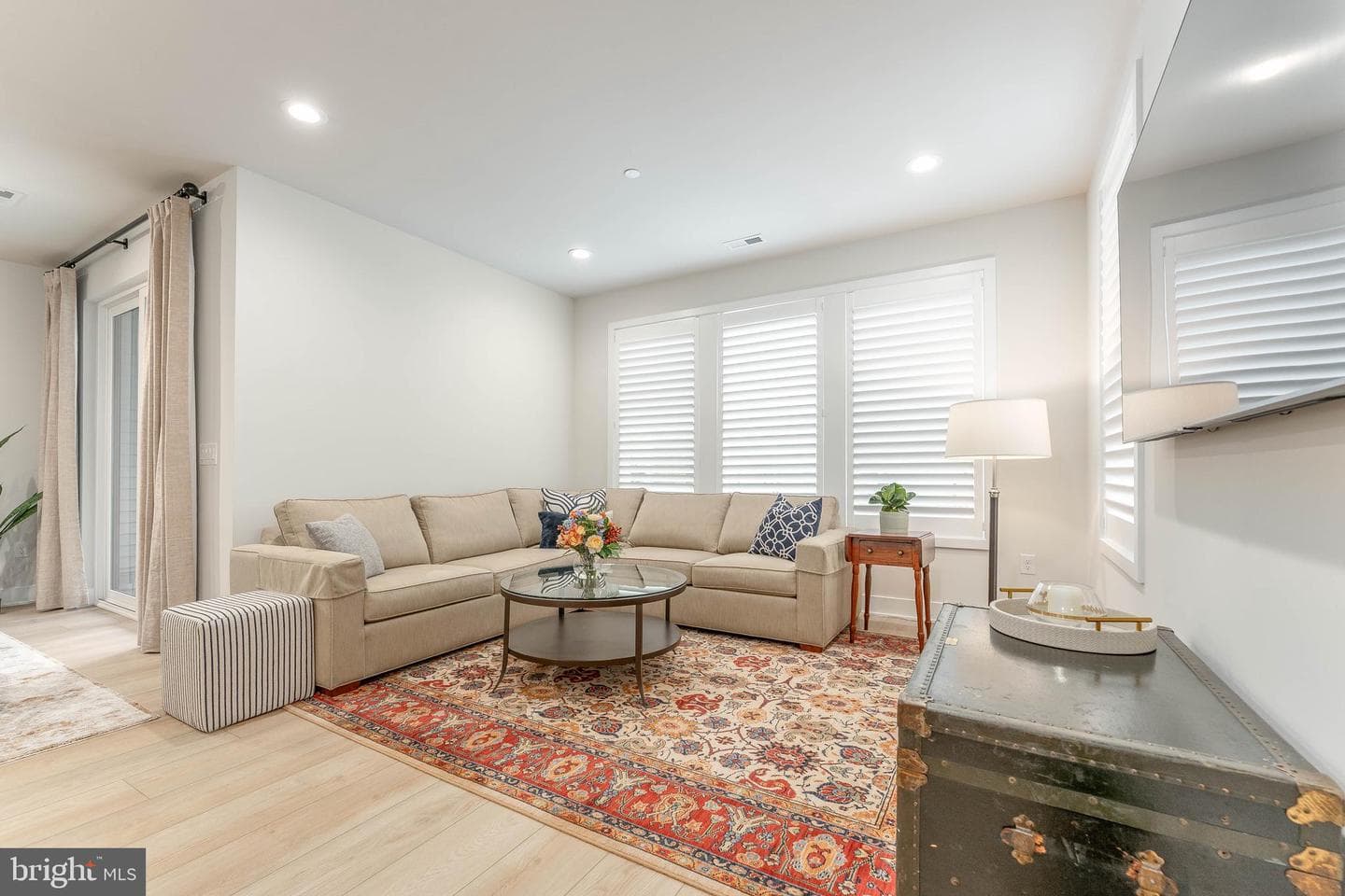 913 Laurens Alley photo 14