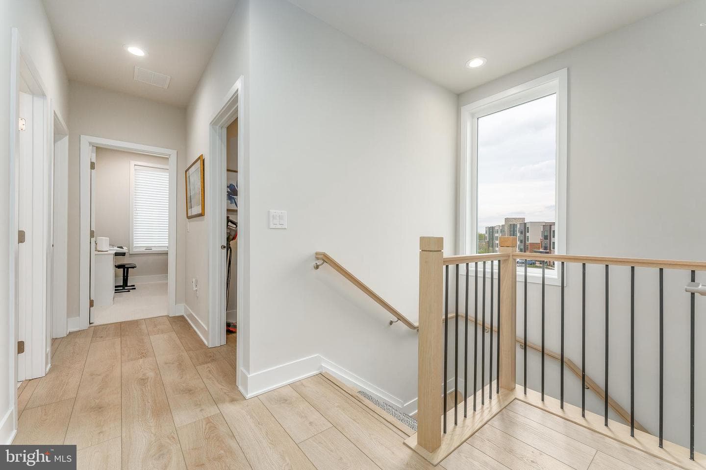 913 Laurens Alley photo 22
