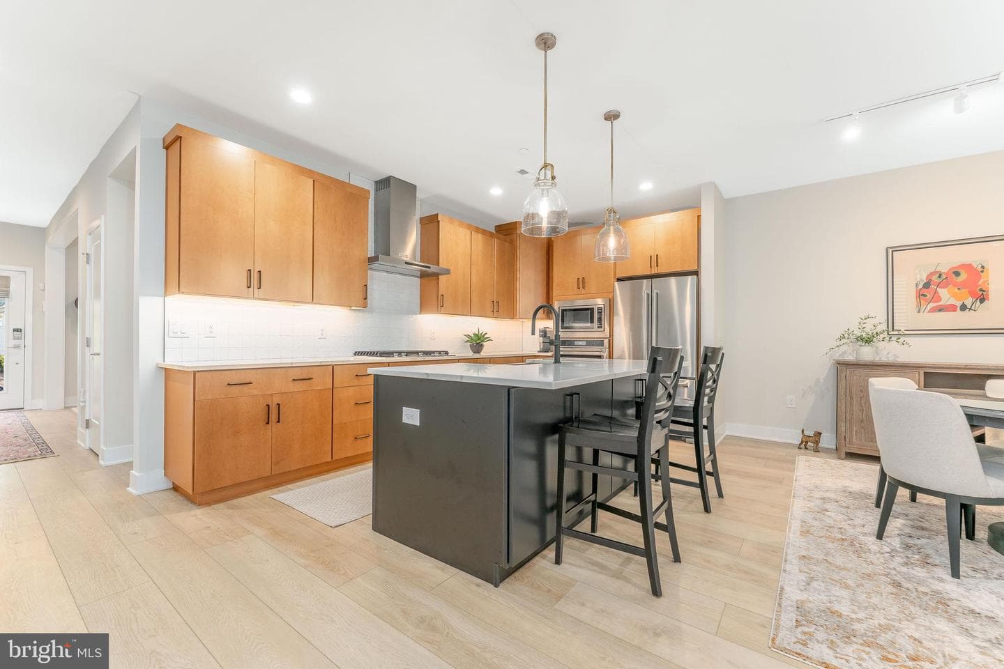 913 Laurens Alley photo 3