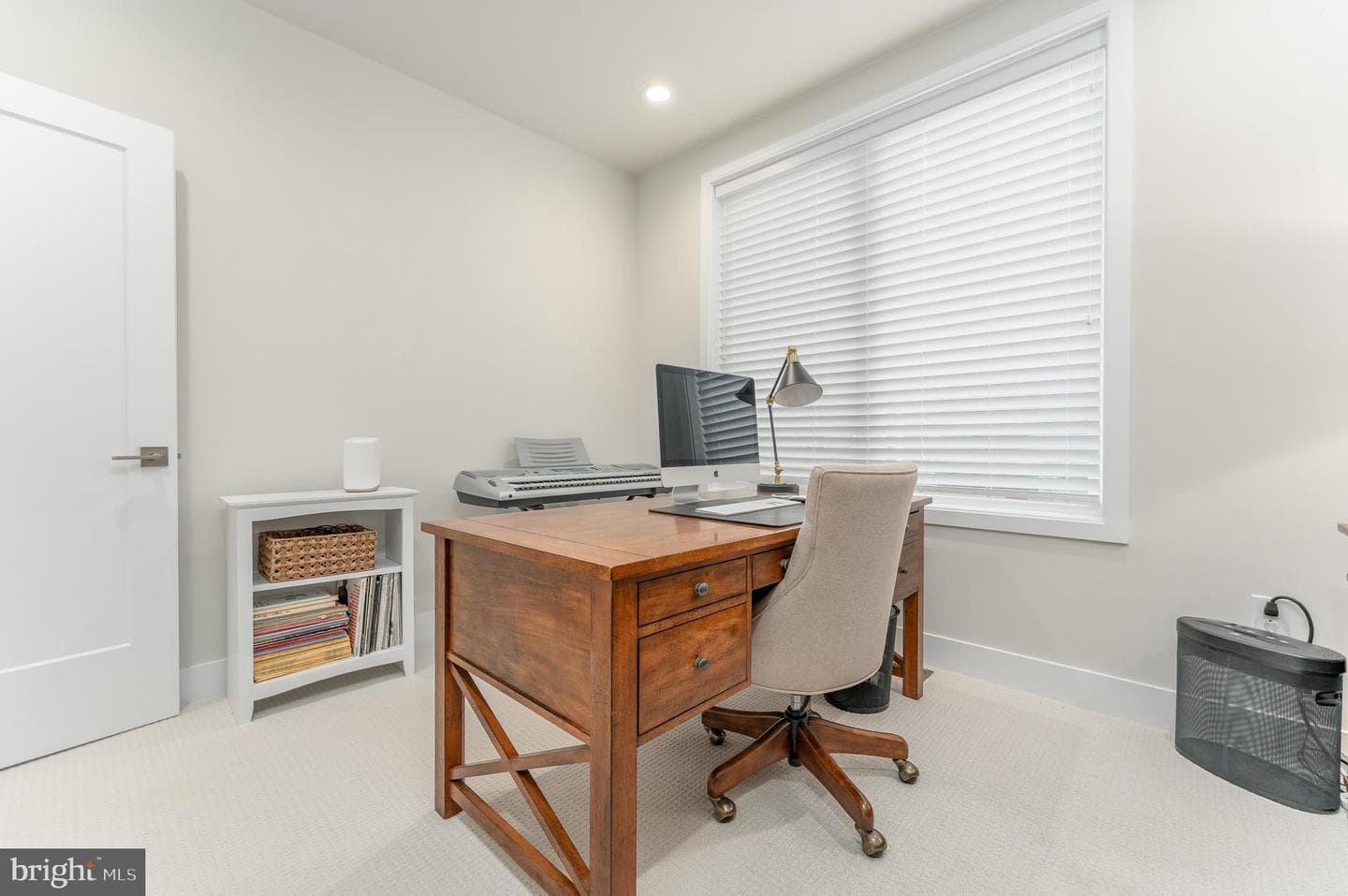 913 Laurens Alley photo 31