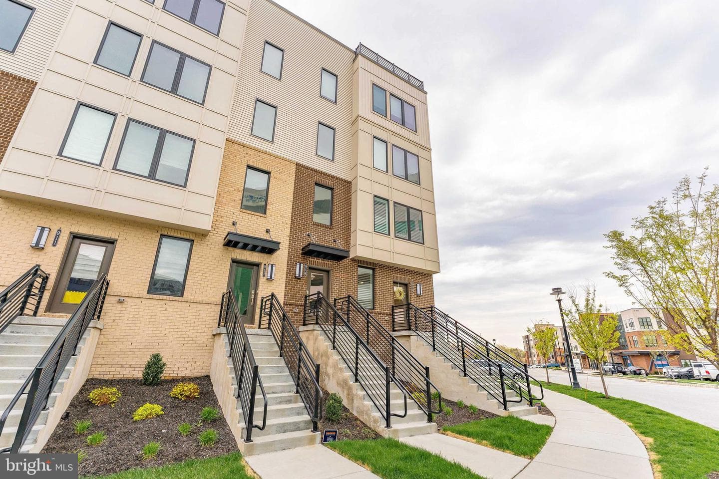 913 Laurens Alley photo 45