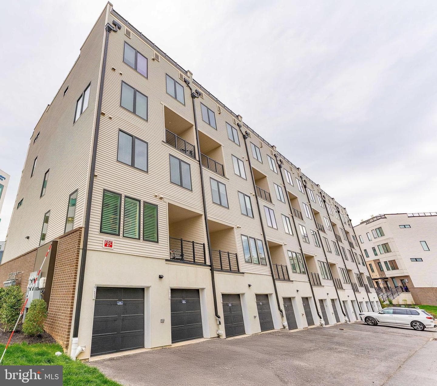 913 Laurens Alley photo 46