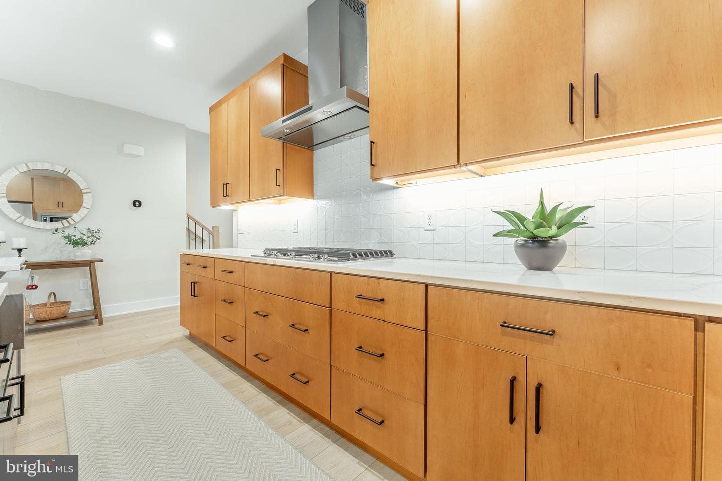 913 Laurens Alley photo 6