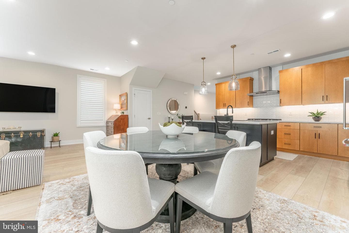913 Laurens Alley photo 7