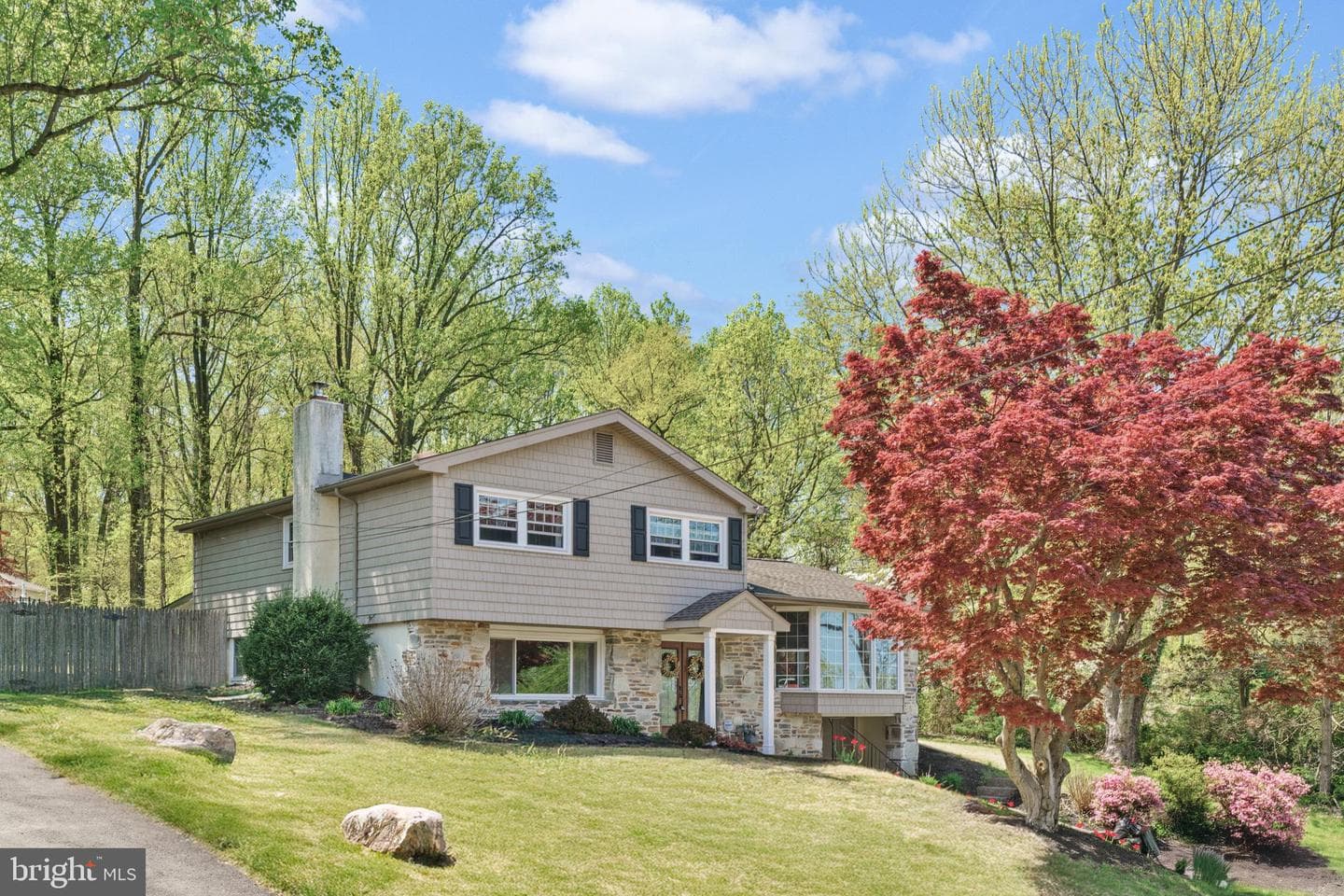 507 Thrush Drive photo 2