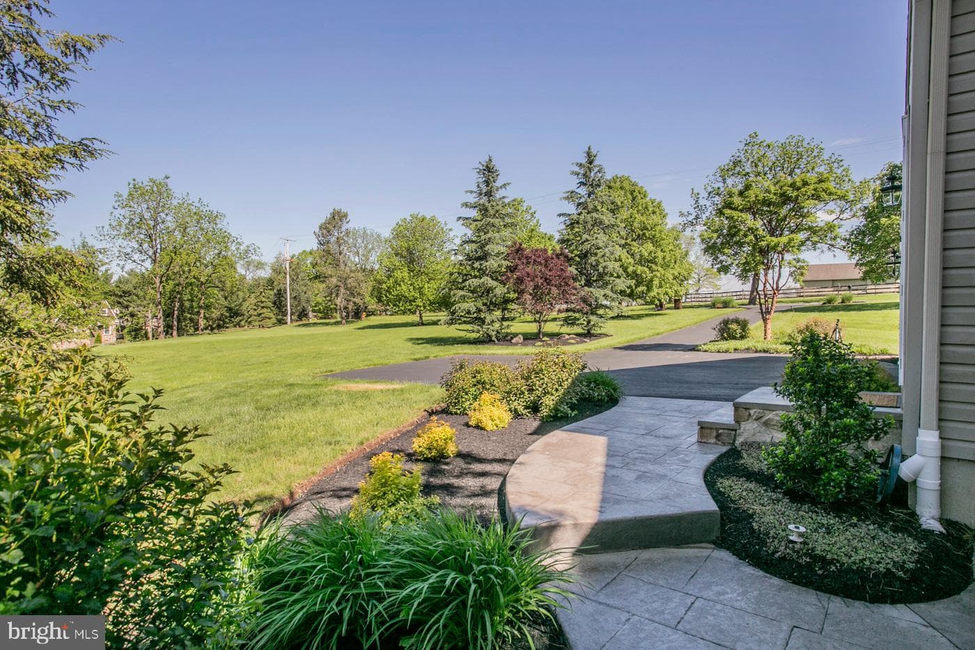 560 Landis Road photo 40