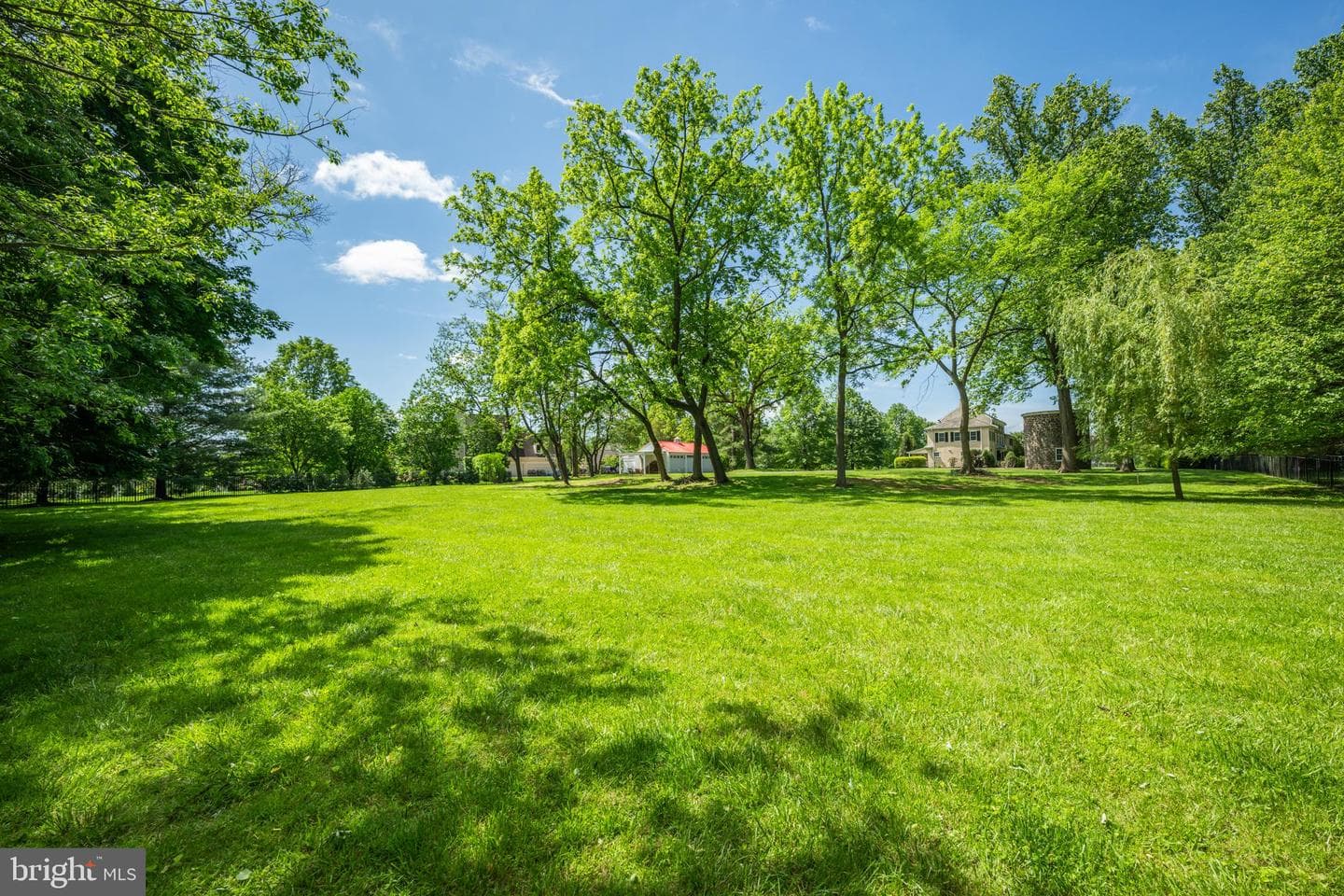 895 Summerset Place photo 18