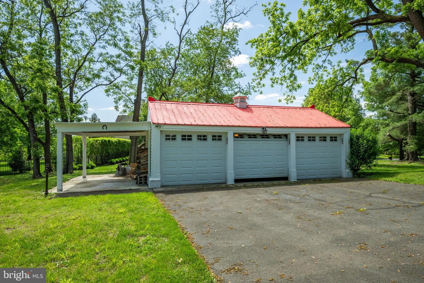 895 Summerset Place photo 22
