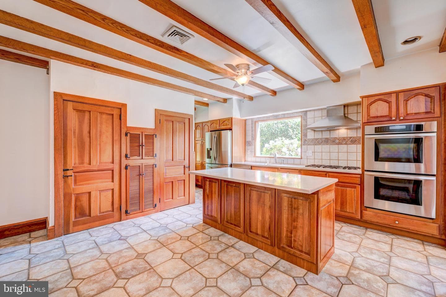 895 Summerset Place photo 25