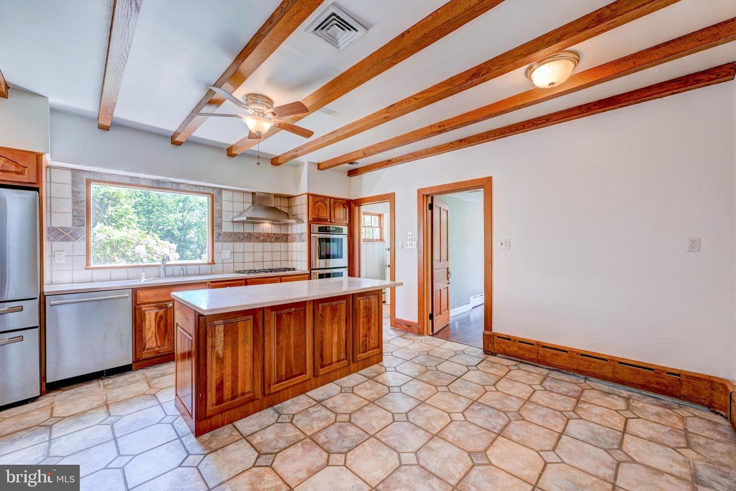895 Summerset Place photo 26