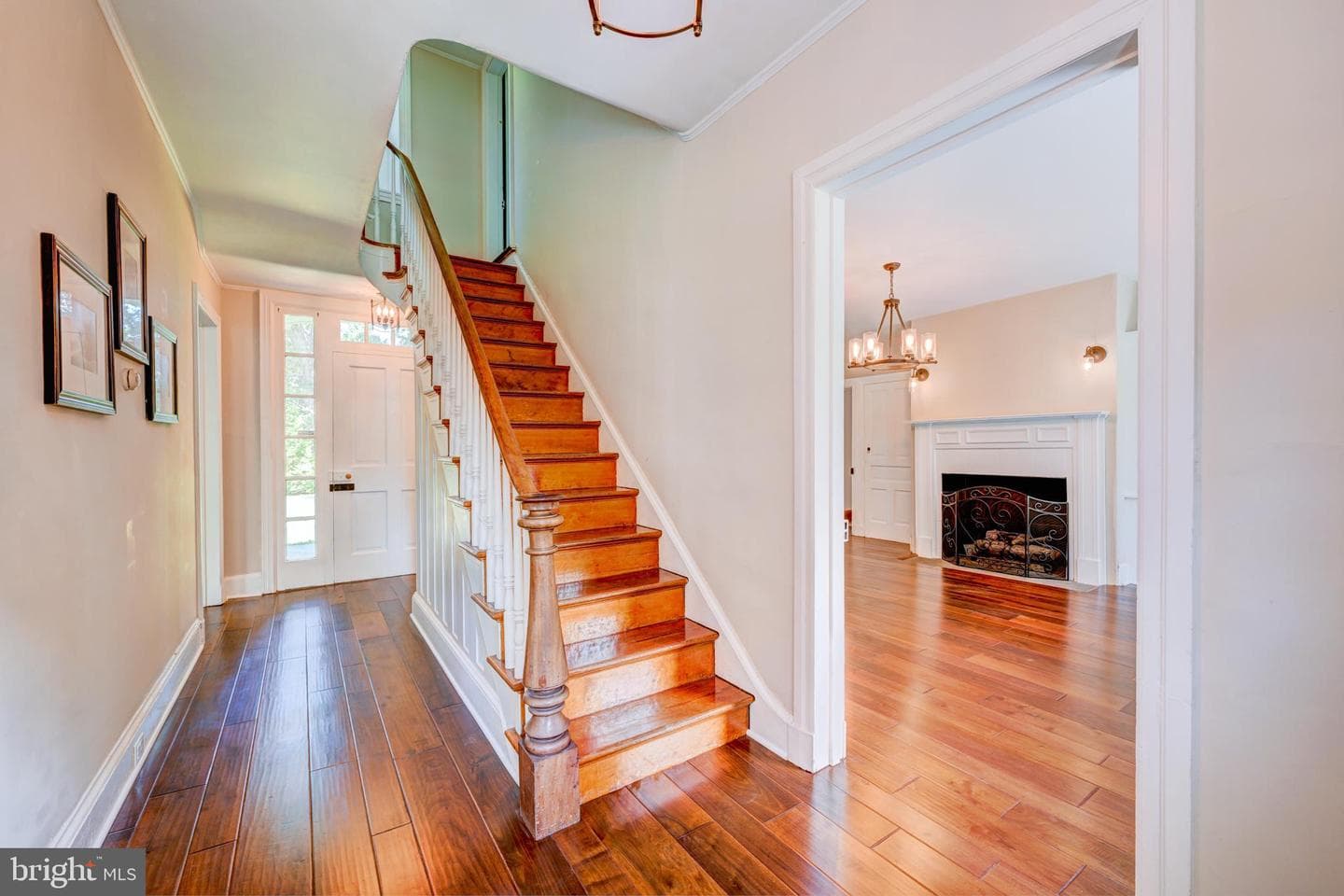 895 Summerset Place photo 34