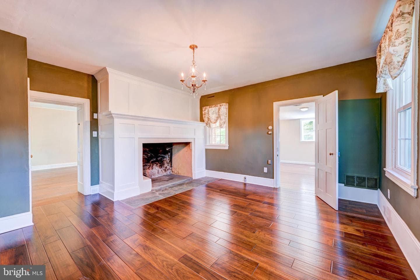 895 Summerset Place photo 39