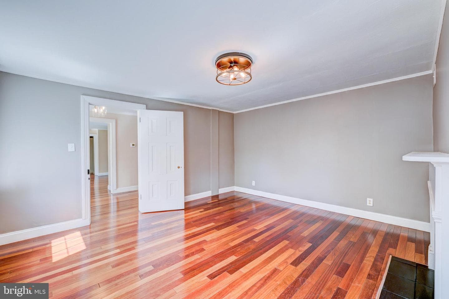 895 Summerset Place photo 54