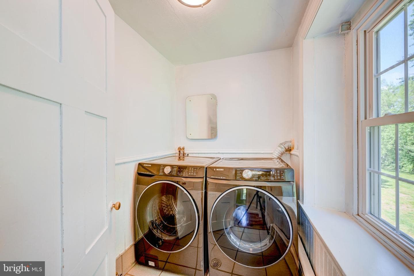 895 Summerset Place photo 59