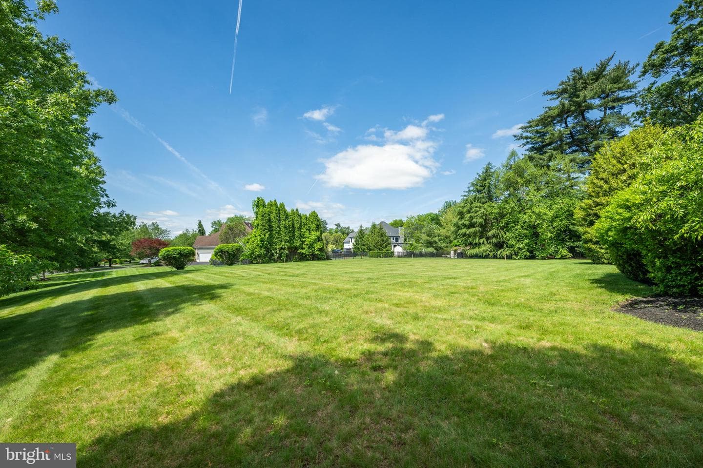 895 Summerset Place photo 6
