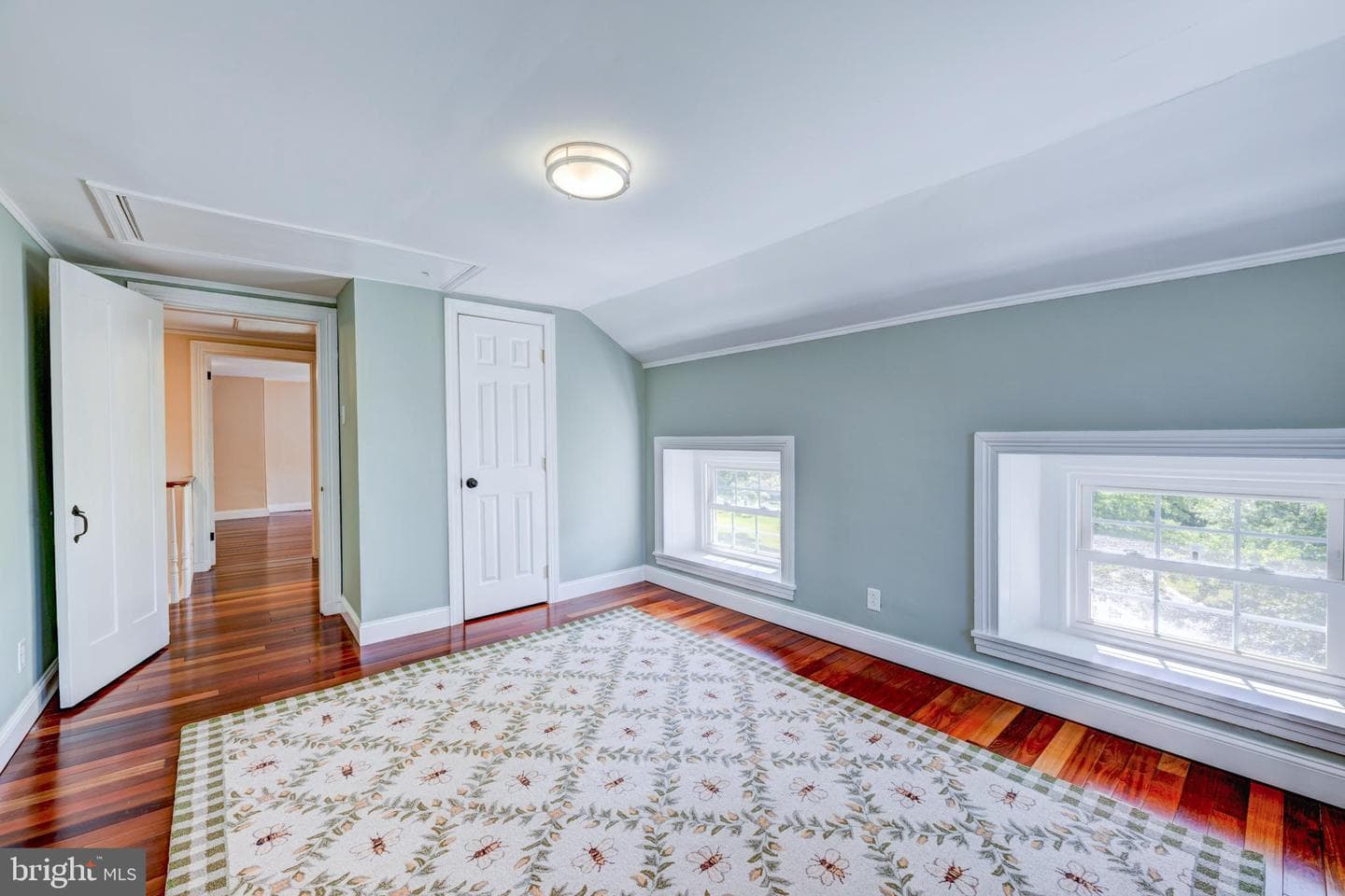 895 Summerset Place photo 63