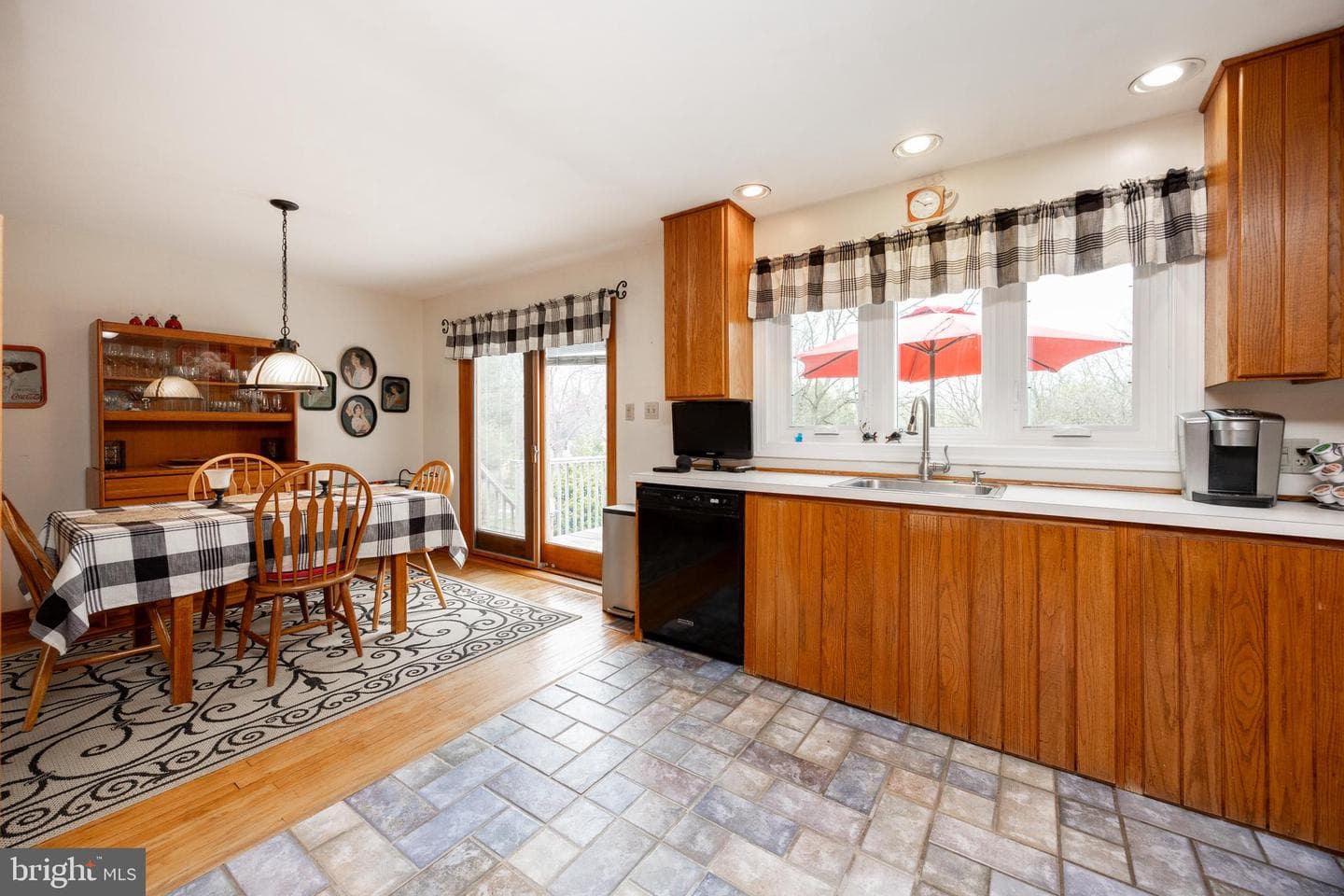 961 Crest Road photo 15