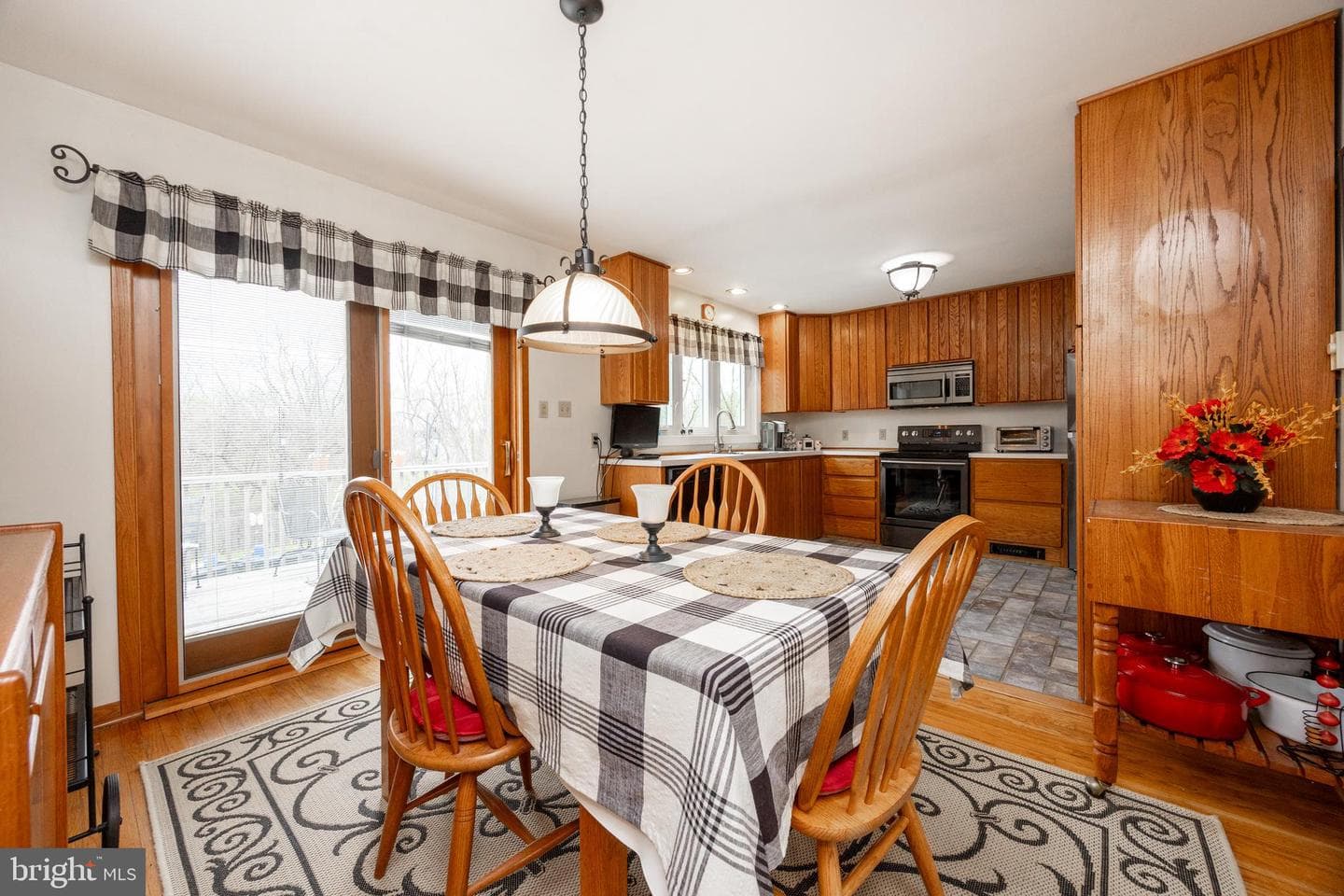 961 Crest Road photo 16