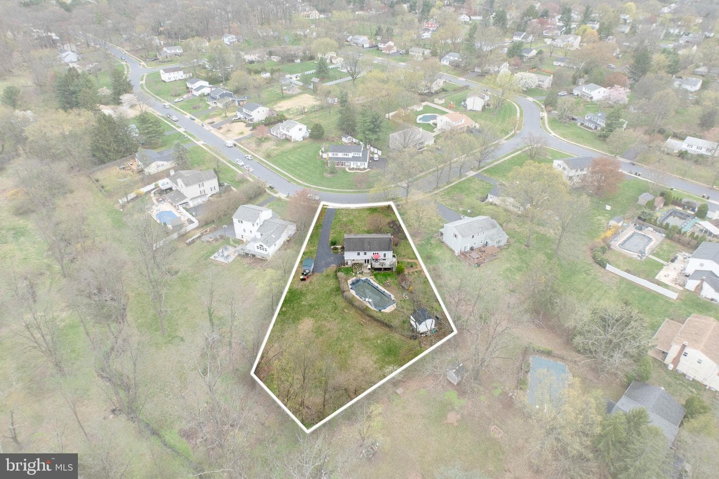 961 Crest Road photo 6