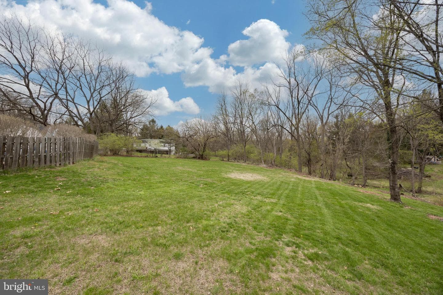961 Crest Road photo 9