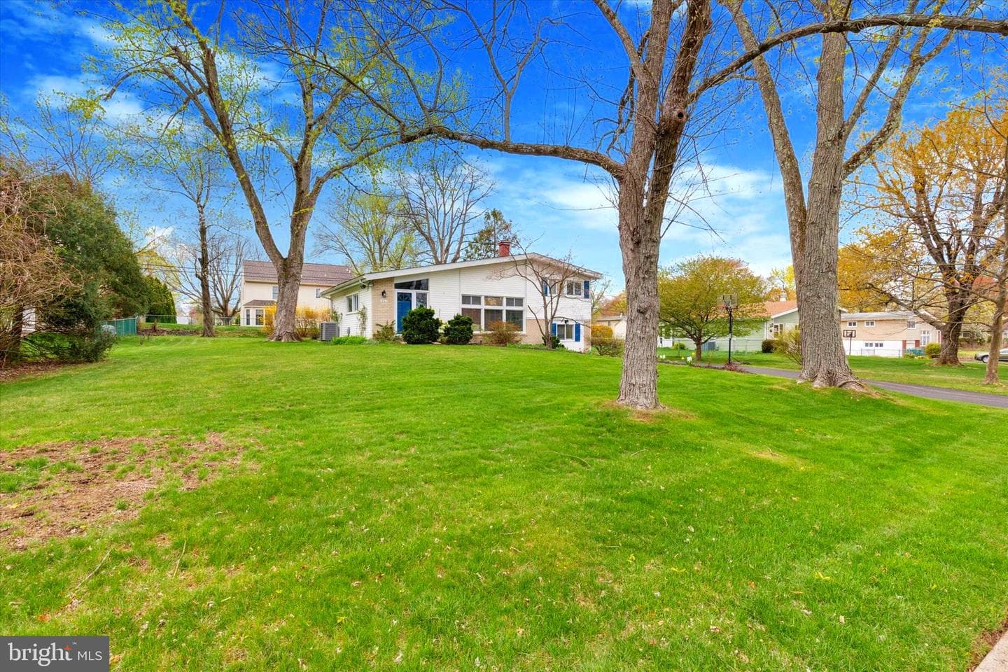 1542 Pulaski Drive photo 4