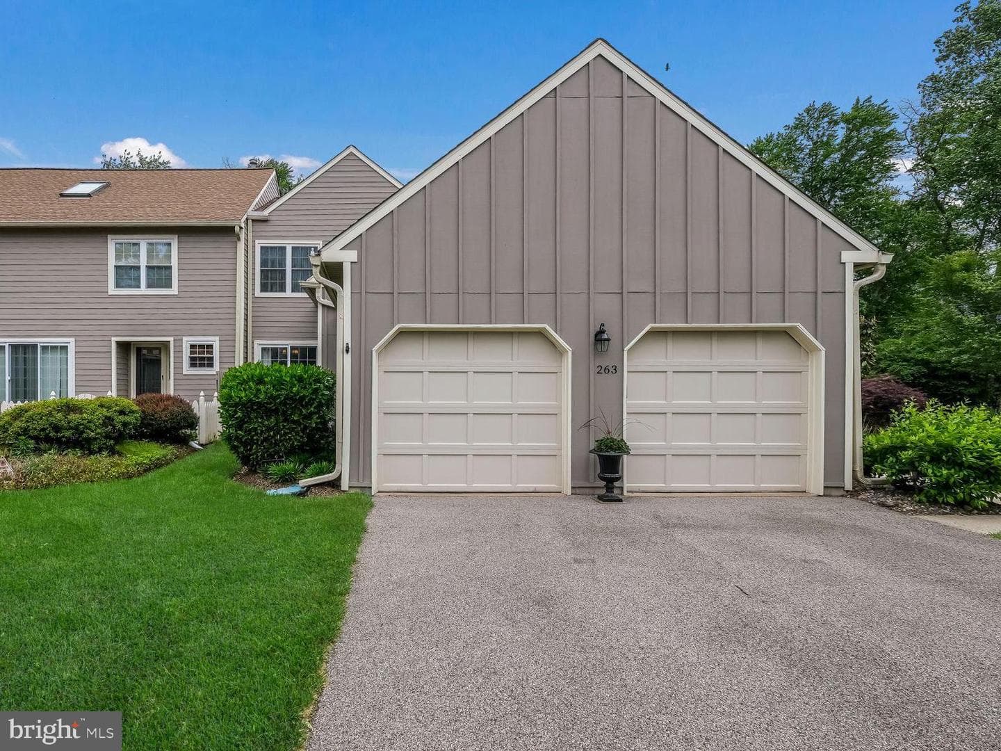263 Copper Beech Drive photo 1