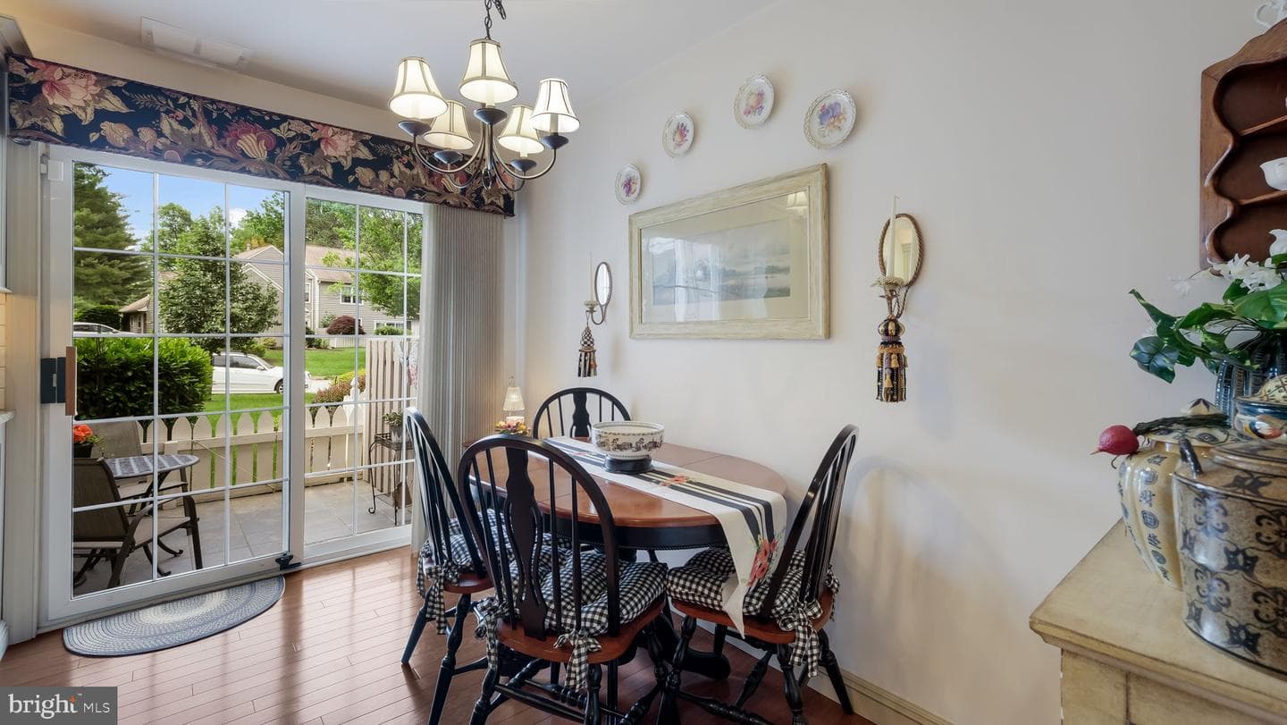 263 Copper Beech Drive photo 15