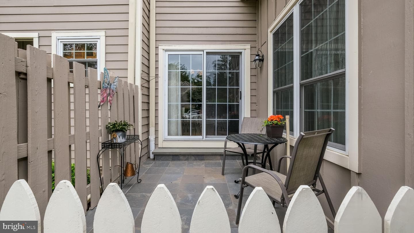 263 Copper Beech Drive photo 16