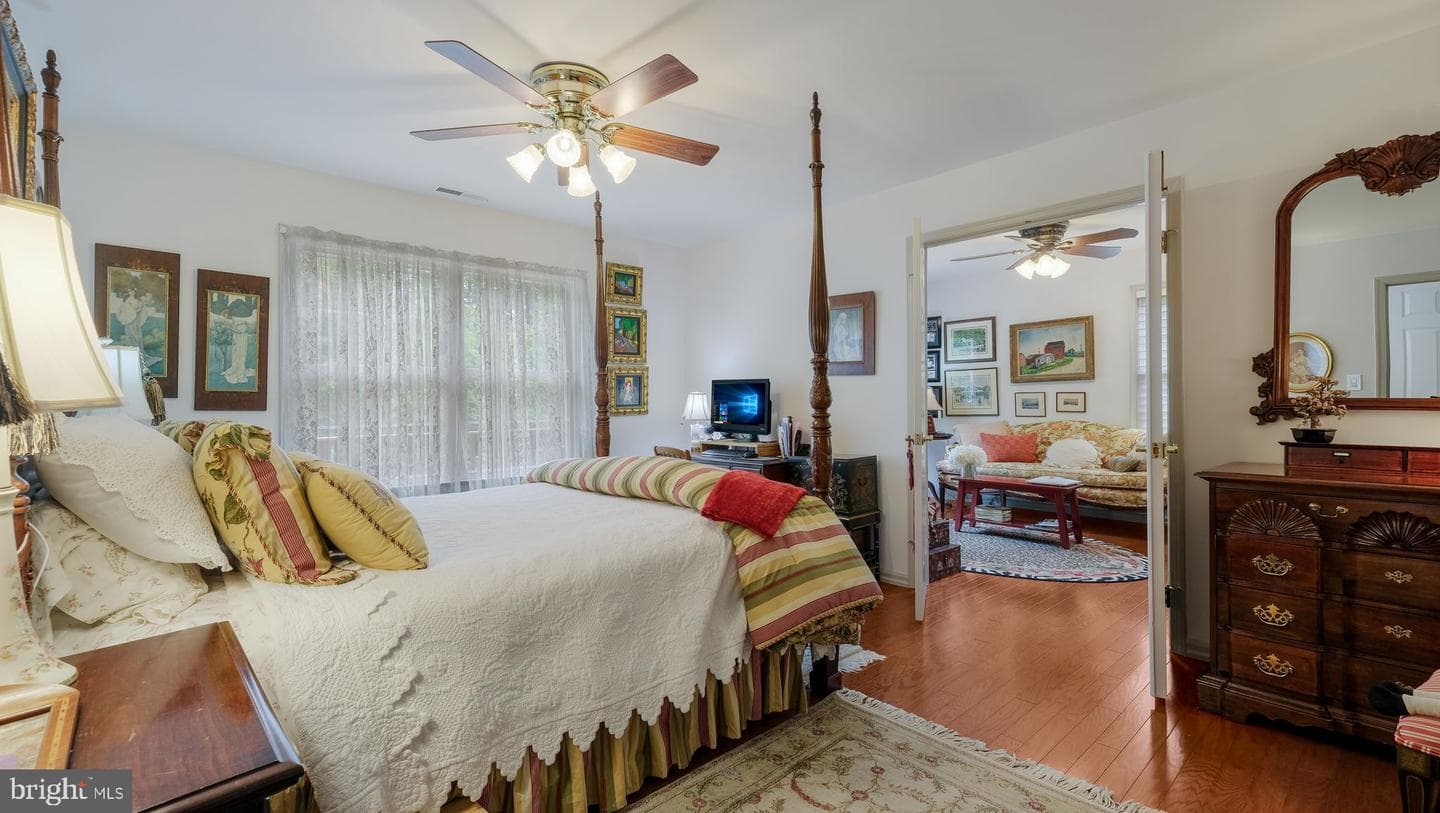 263 Copper Beech Drive photo 19