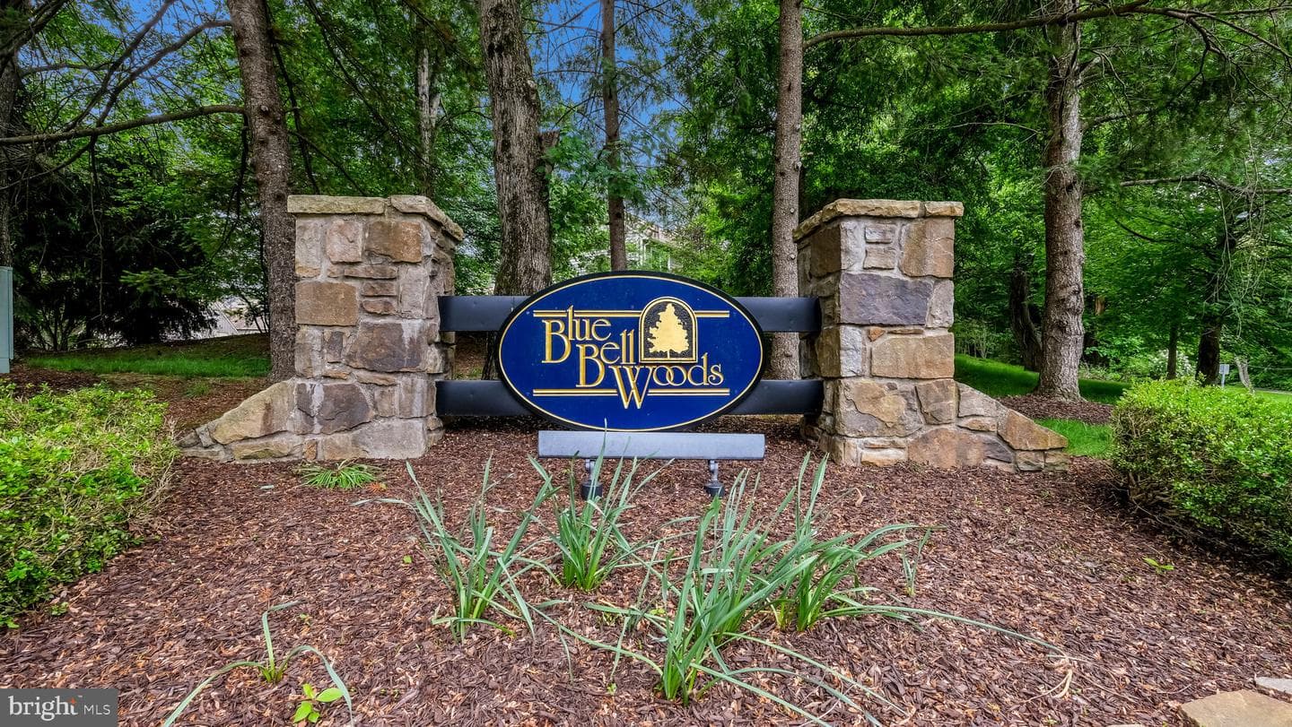 263 Copper Beech Drive photo 2