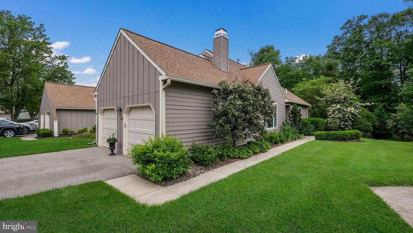 263 Copper Beech Drive photo 3