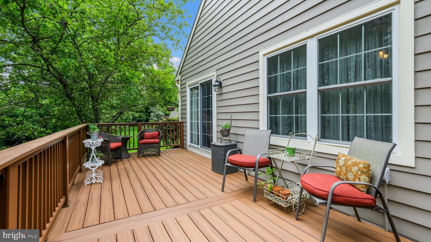 263 Copper Beech Drive photo 38