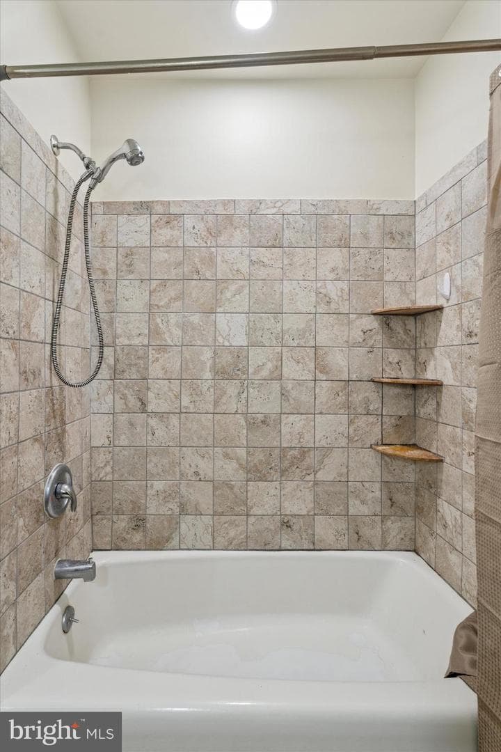 509 Vaughn Road photo 16