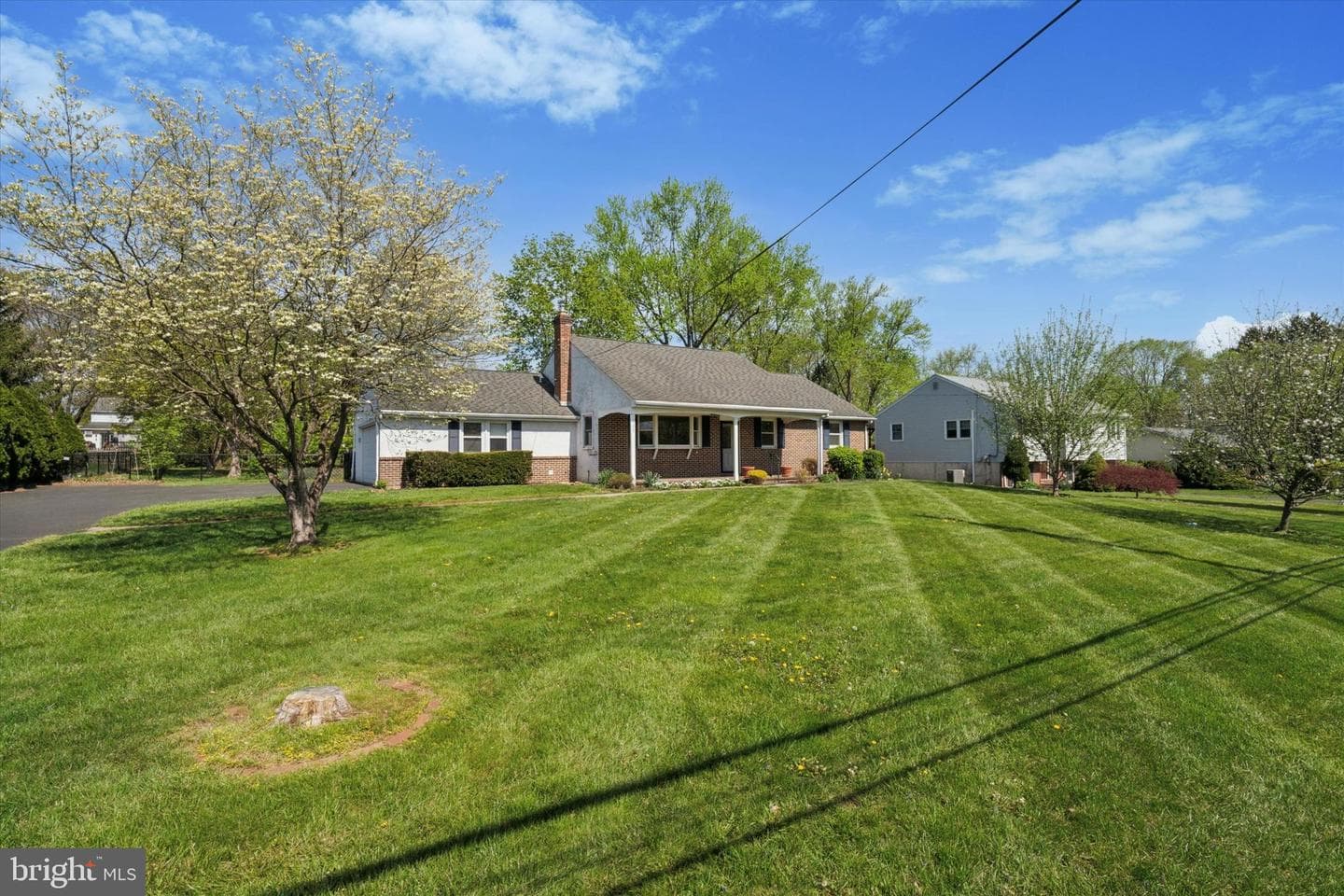 509 Vaughn Road photo 2