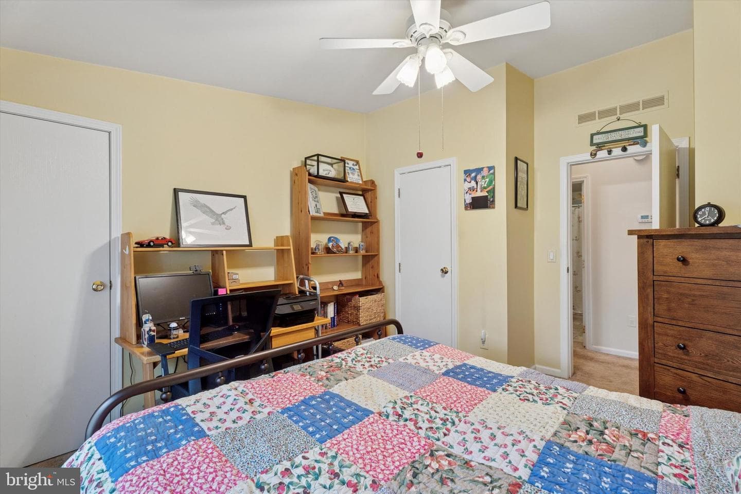 1043 Scenic View Drive photo 17
