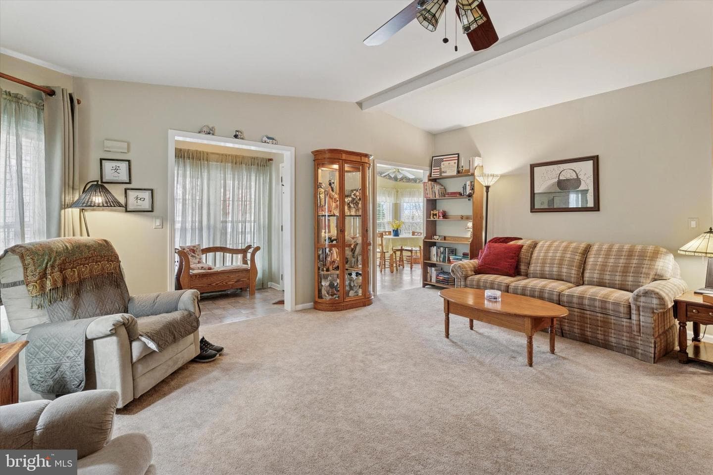 1043 Scenic View Drive photo 3