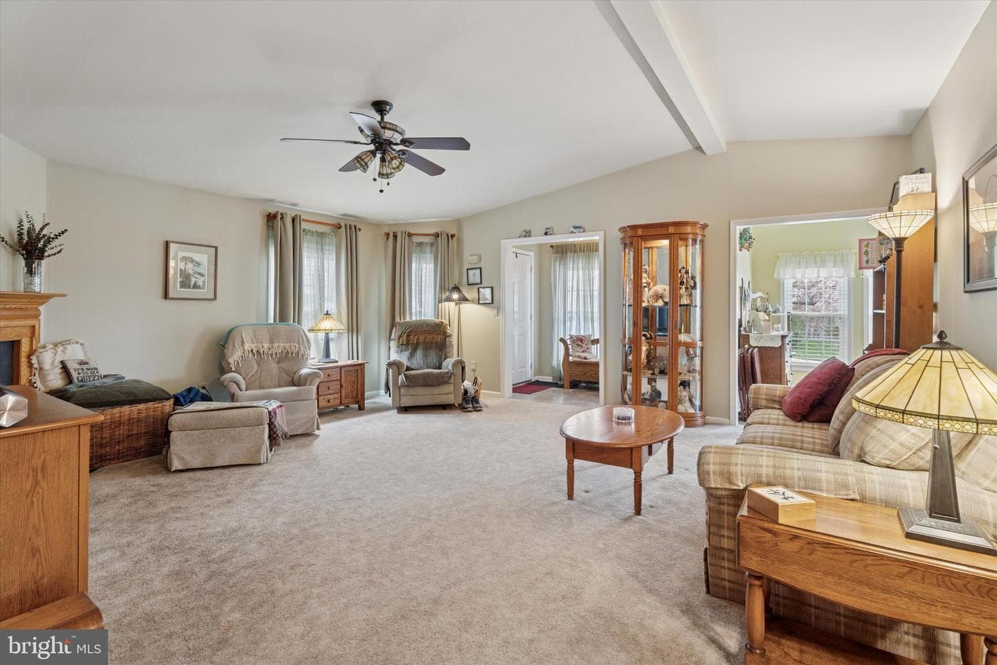 1043 Scenic View Drive photo 4