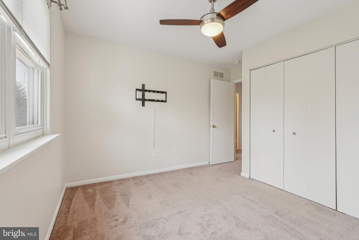 720 Springhouse Court photo 23