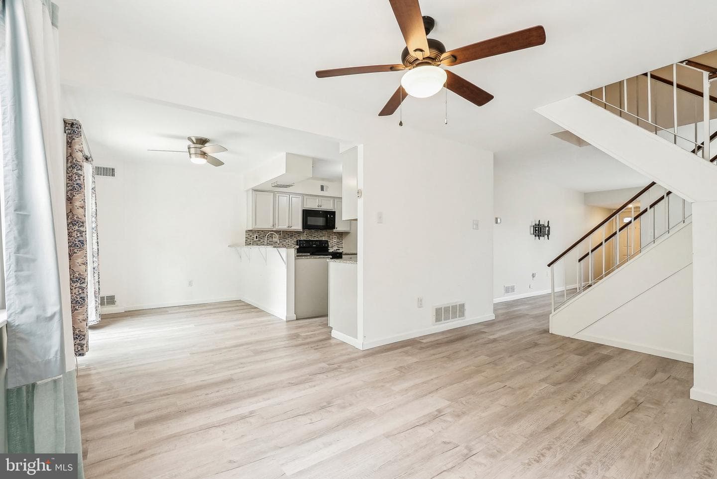 720 Springhouse Court photo 9