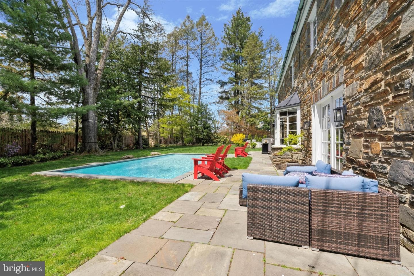 110 Raynham Road photo 12